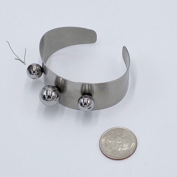 Silver Tone Modernist Cuff Bracelet Signed MADE IN ENGLAND - Picture 4 of 10